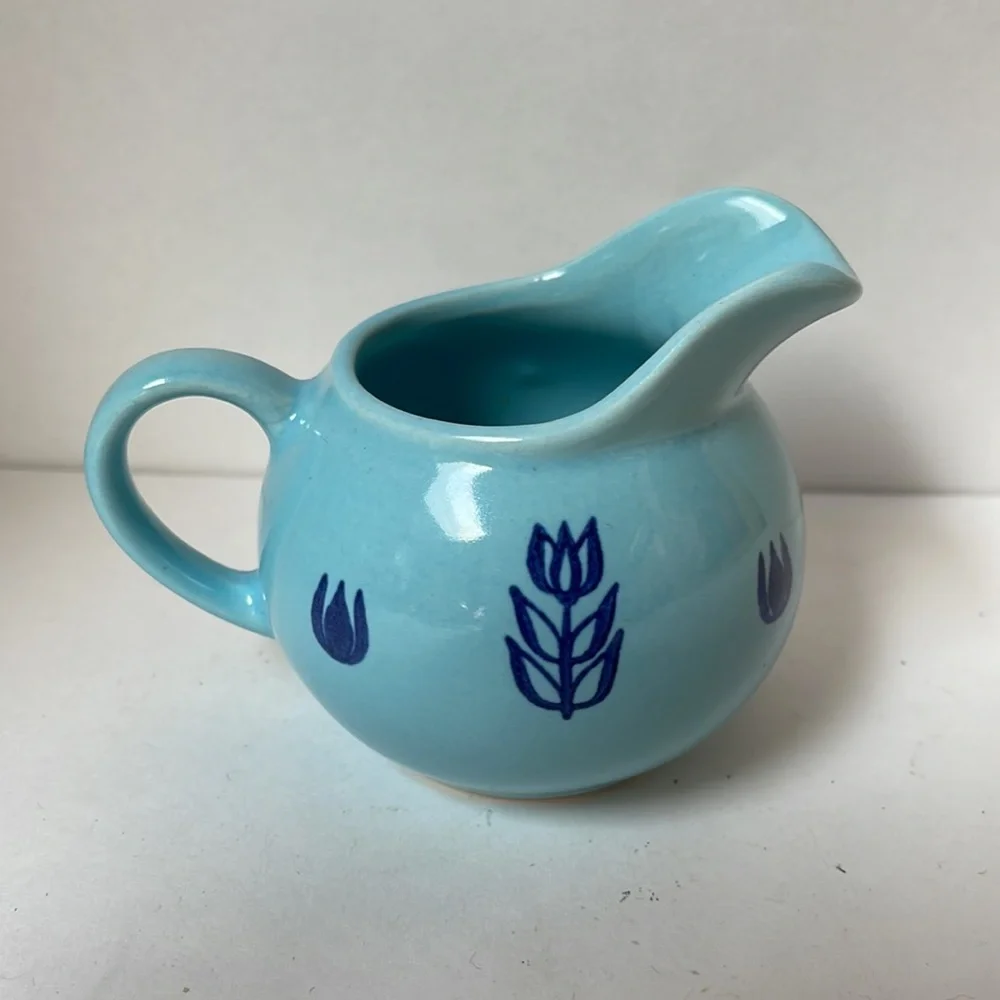 Vintage creamer Tiffany blue with cobalt blue floral design